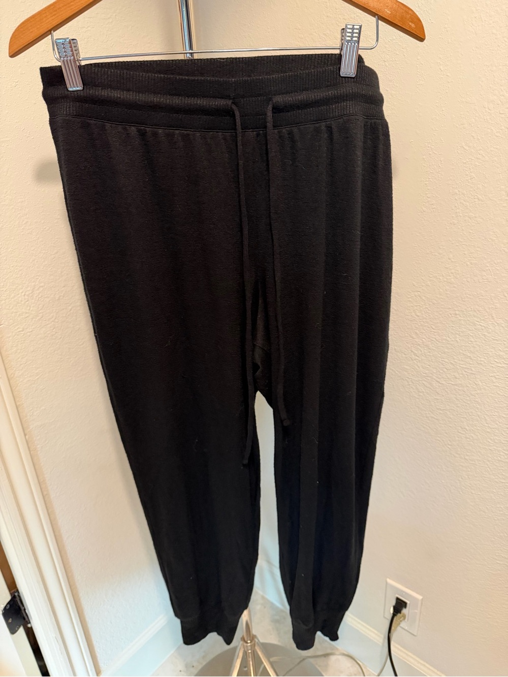 GAP Black Women's Knit Joggers with Drawstring